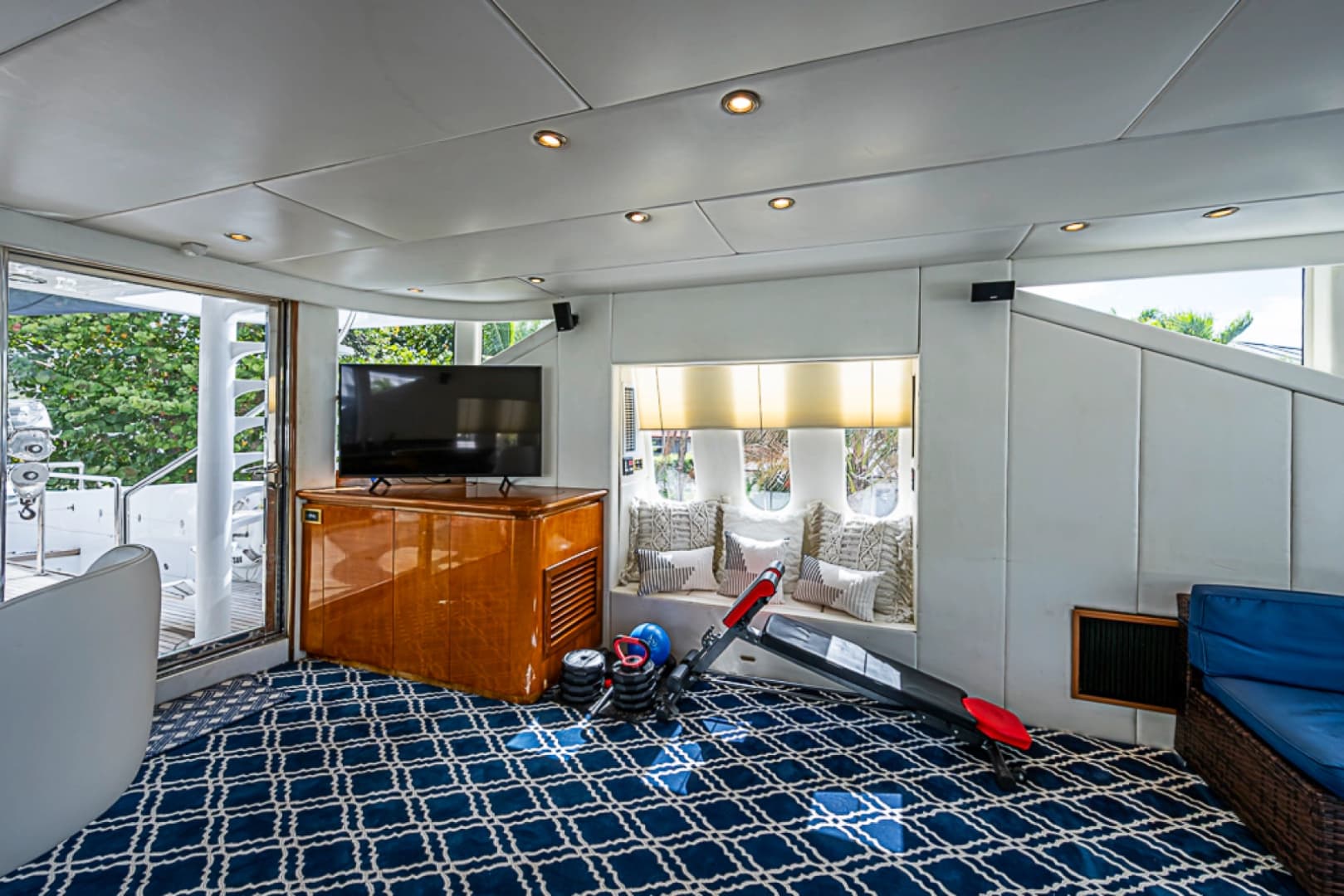 1994 Benetti Trideck photo 33