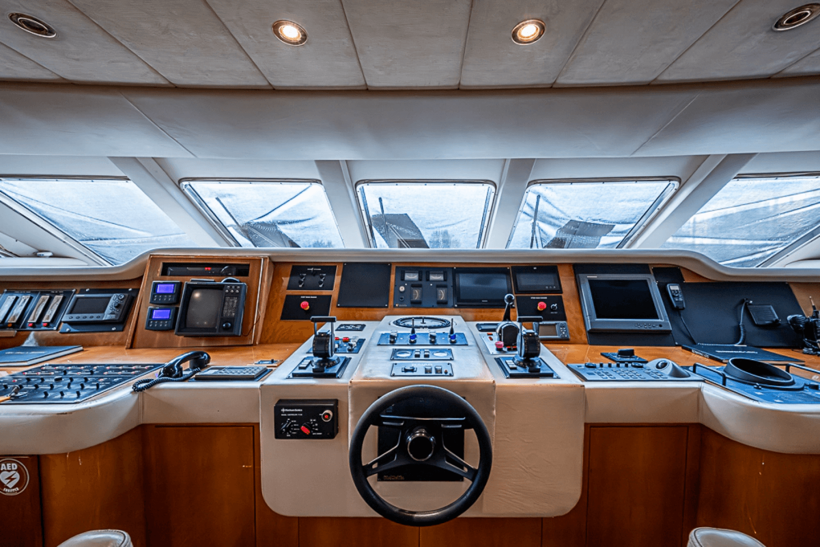 1994 Benetti Trideck photo 26
