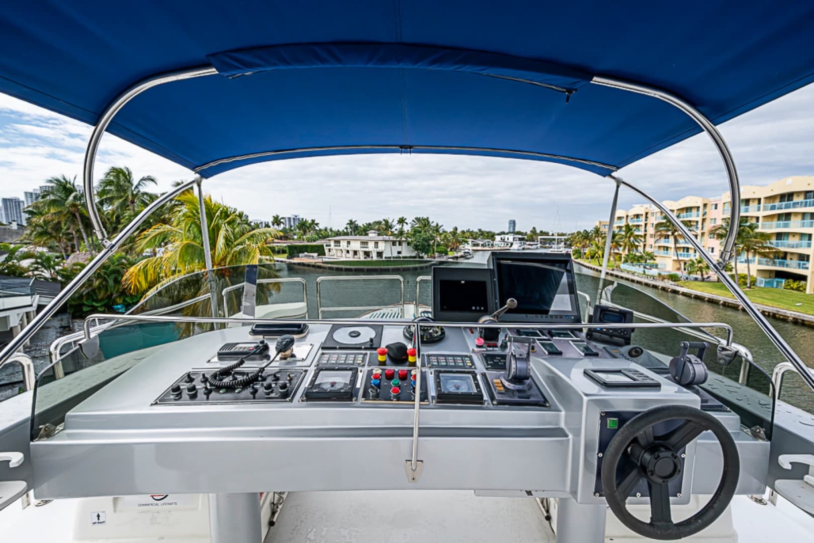 1994 Benetti Trideck photo 42