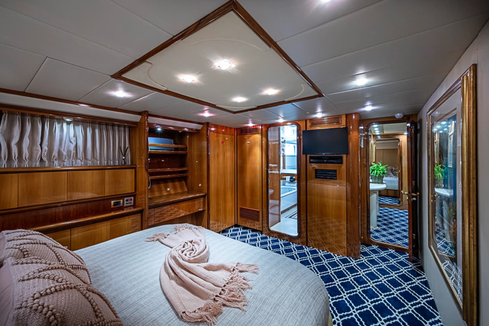 1994 Benetti Trideck photo 50