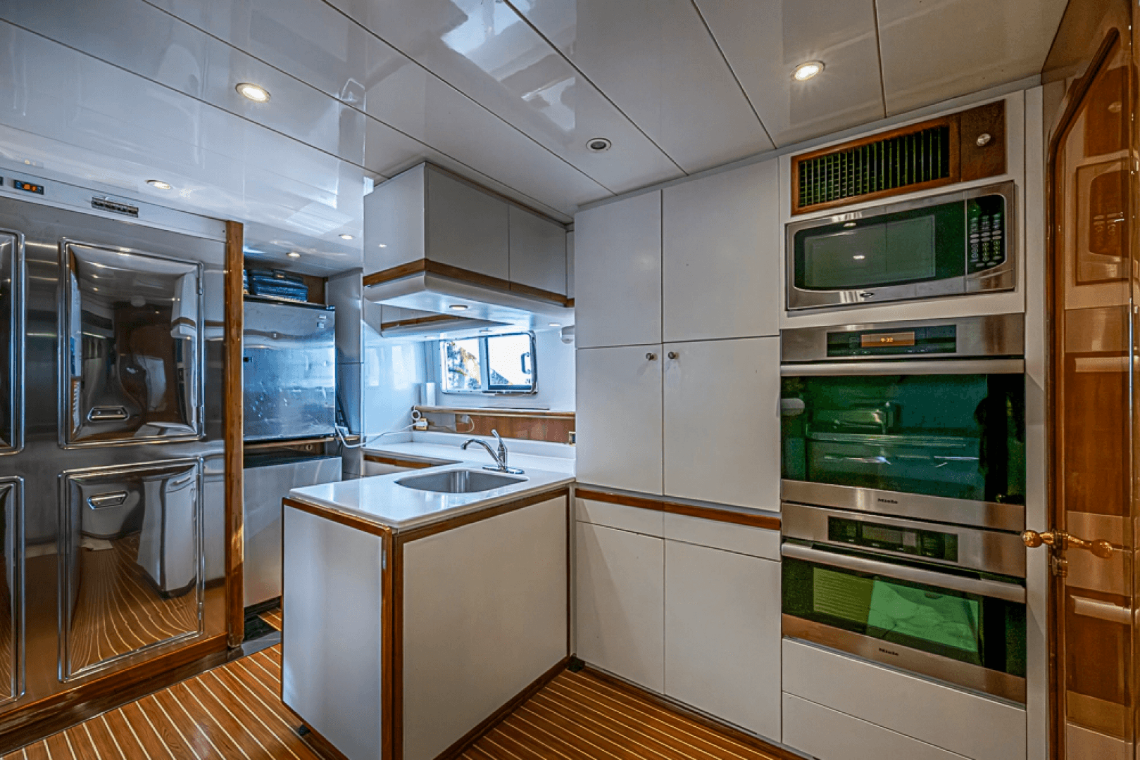 1994 Benetti Trideck photo 22