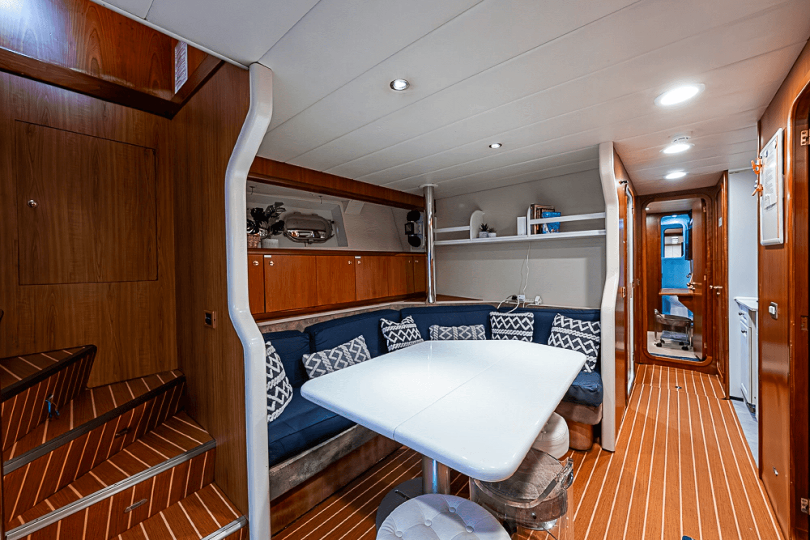 1994 Benetti Trideck photo 57