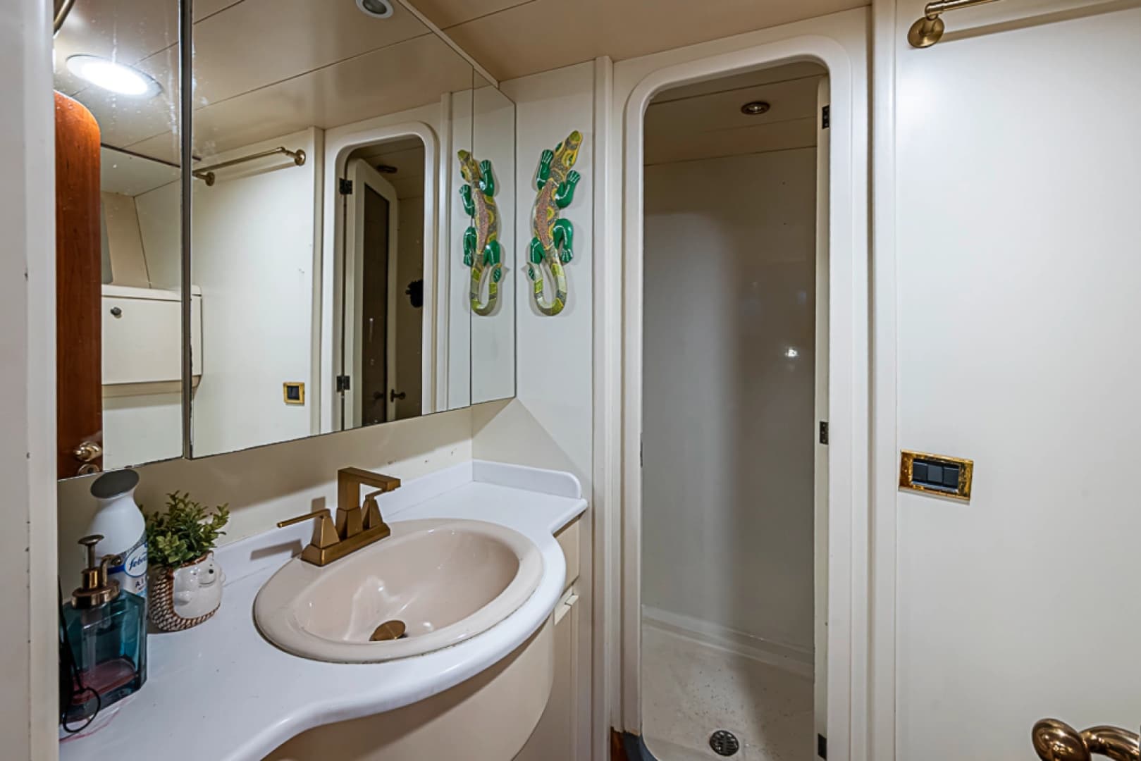1994 Benetti Trideck photo 62