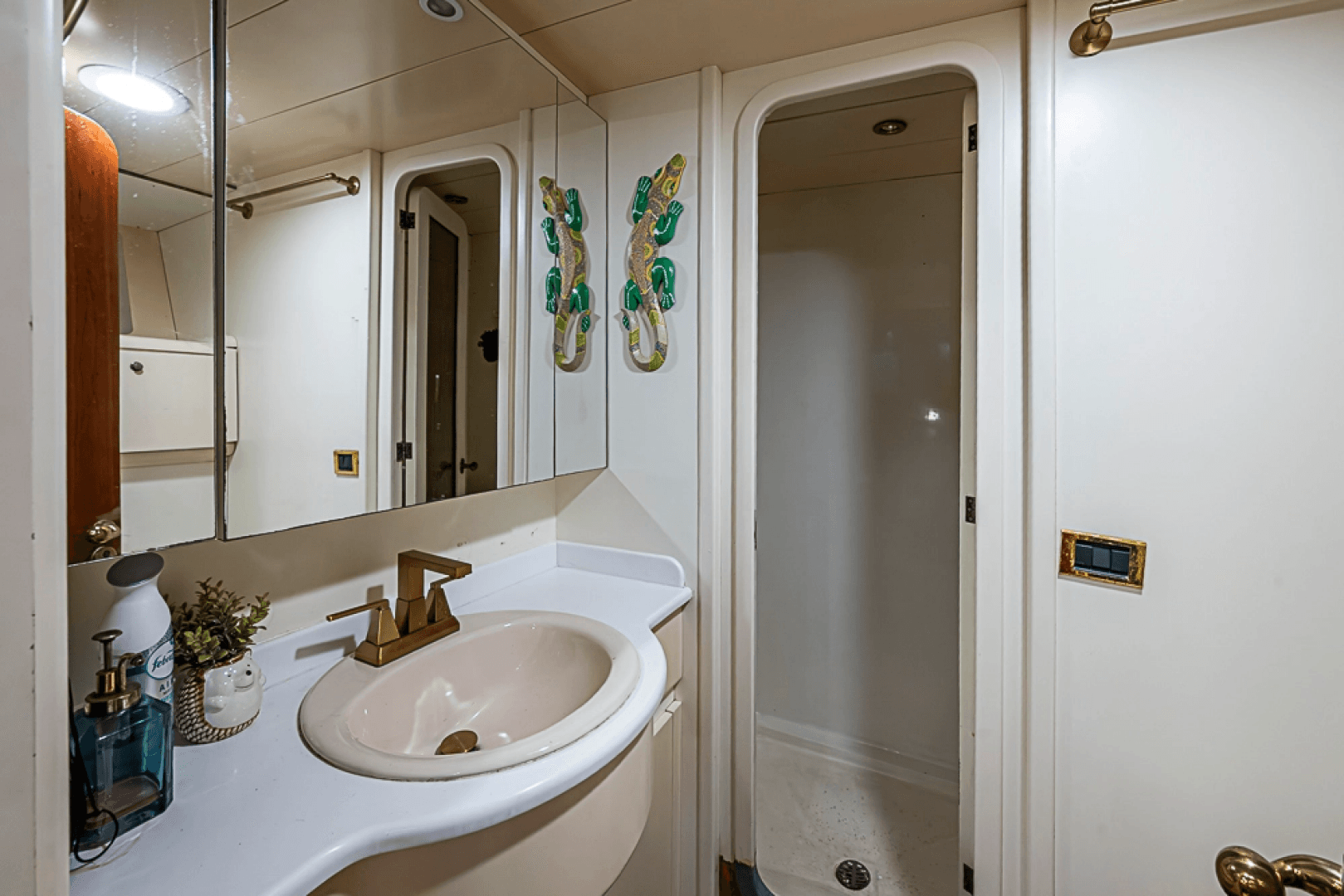 1994 Benetti Trideck photo 62