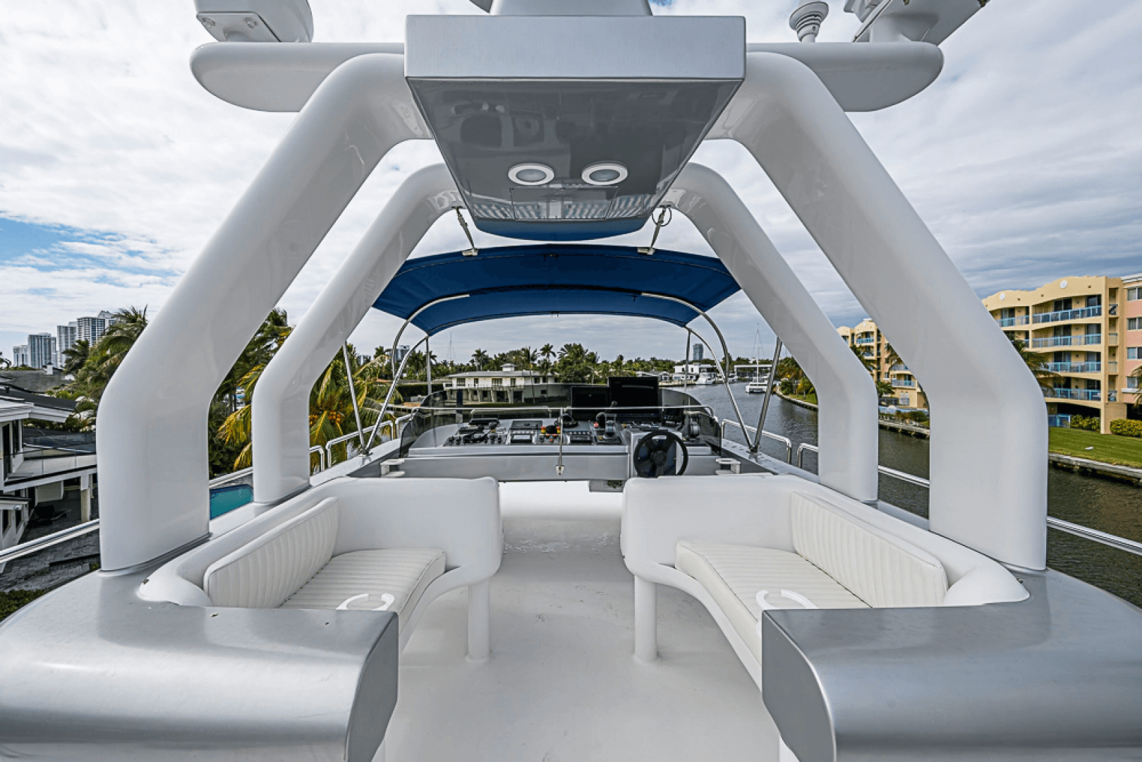 1994 Benetti Trideck photo 40