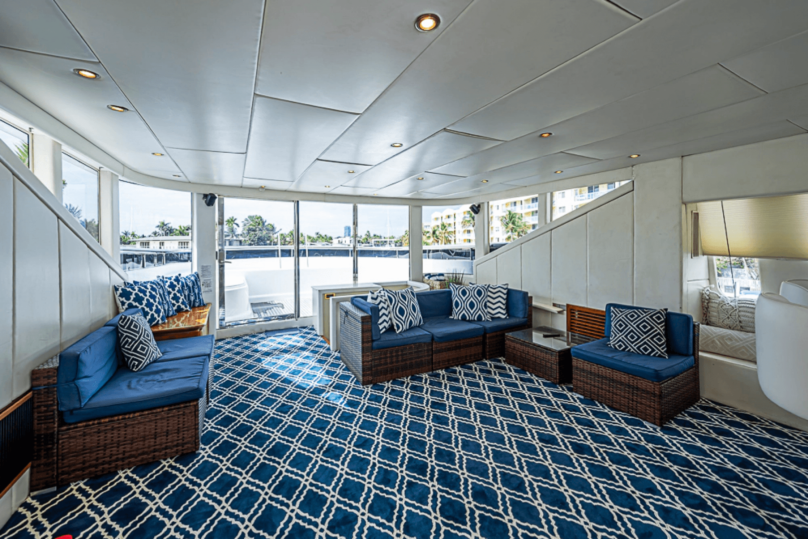 1994 Benetti Trideck photo 30