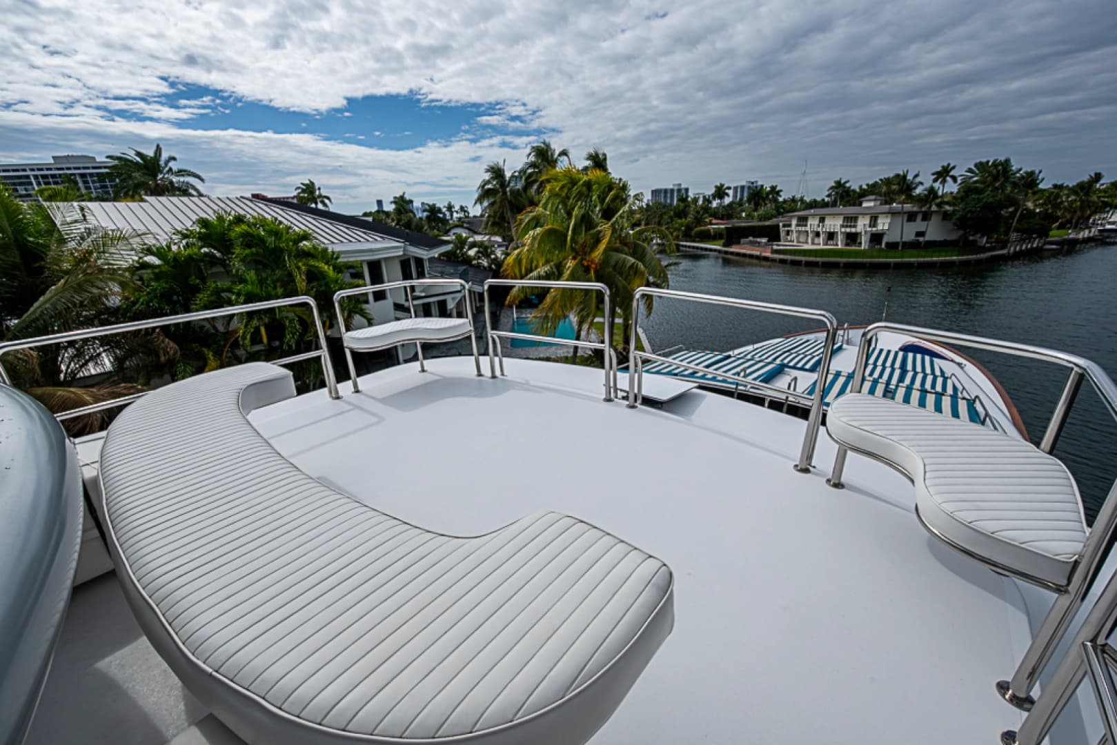 1994 Benetti Trideck photo 44