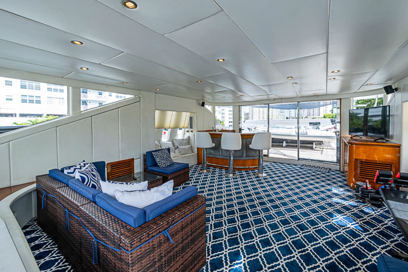1994 Benetti Trideck photo 32