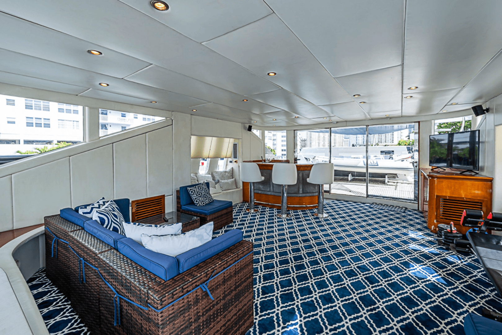 1994 Benetti Trideck photo 32