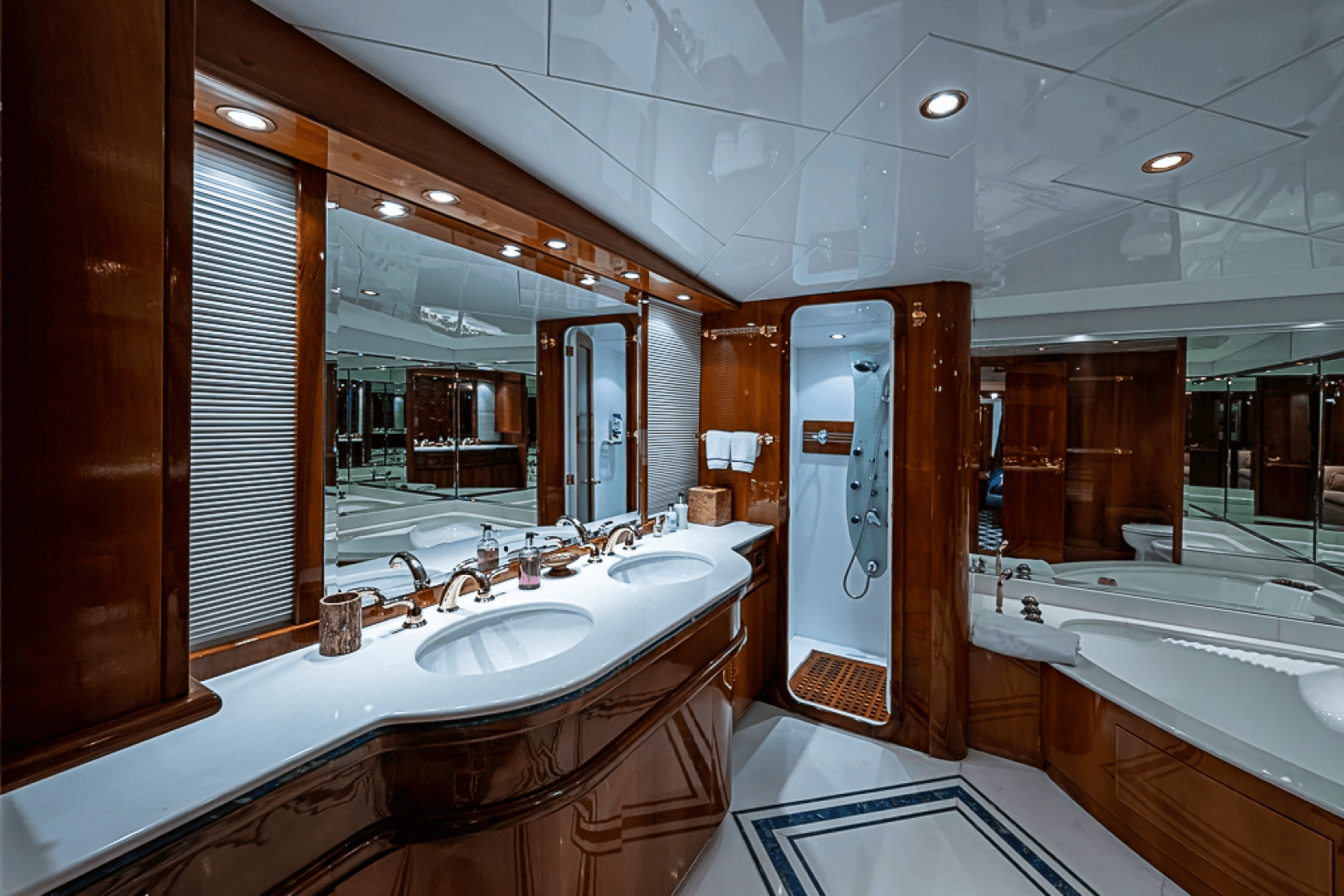 1994 Benetti Trideck photo 20