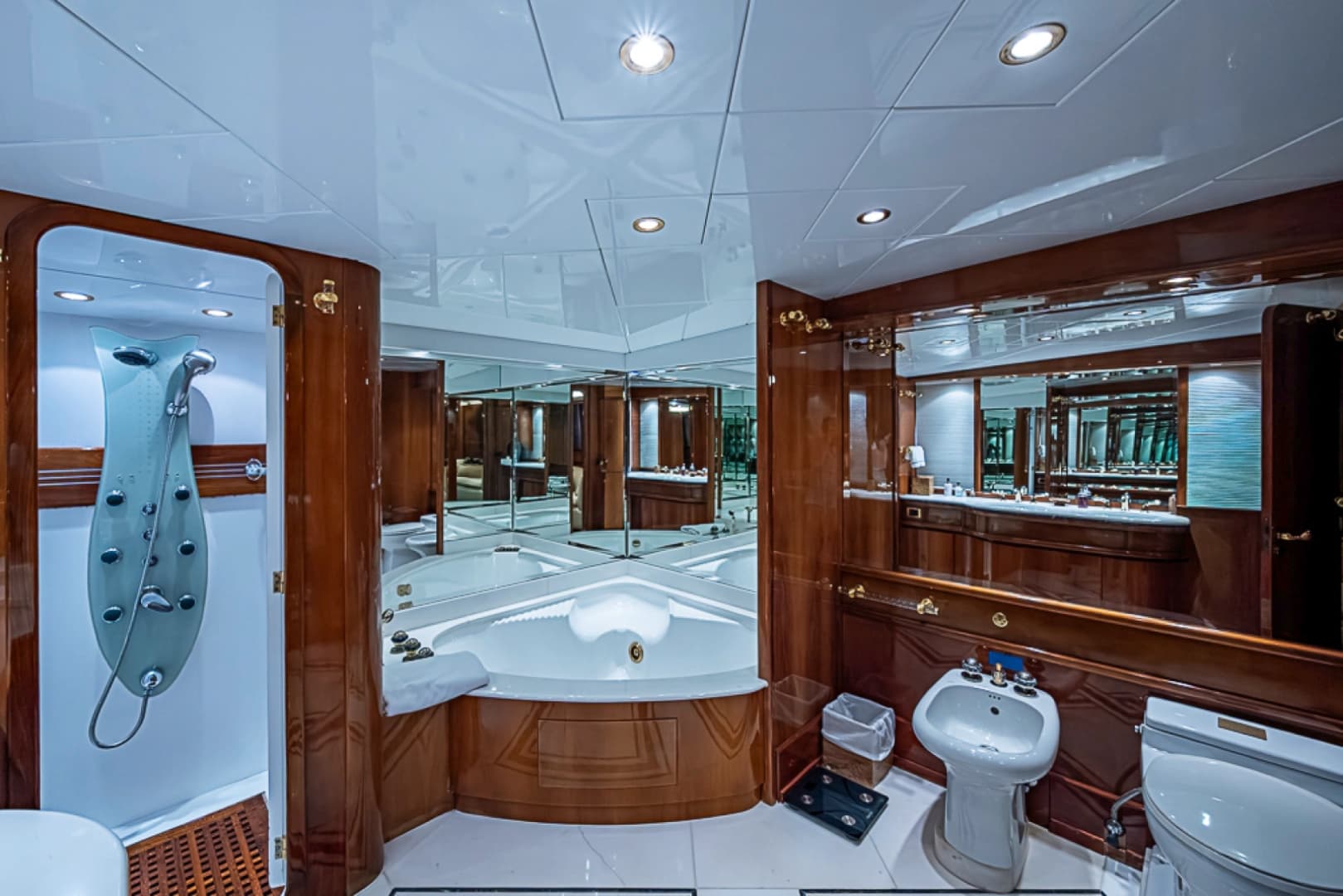 1994 Benetti Trideck photo 21