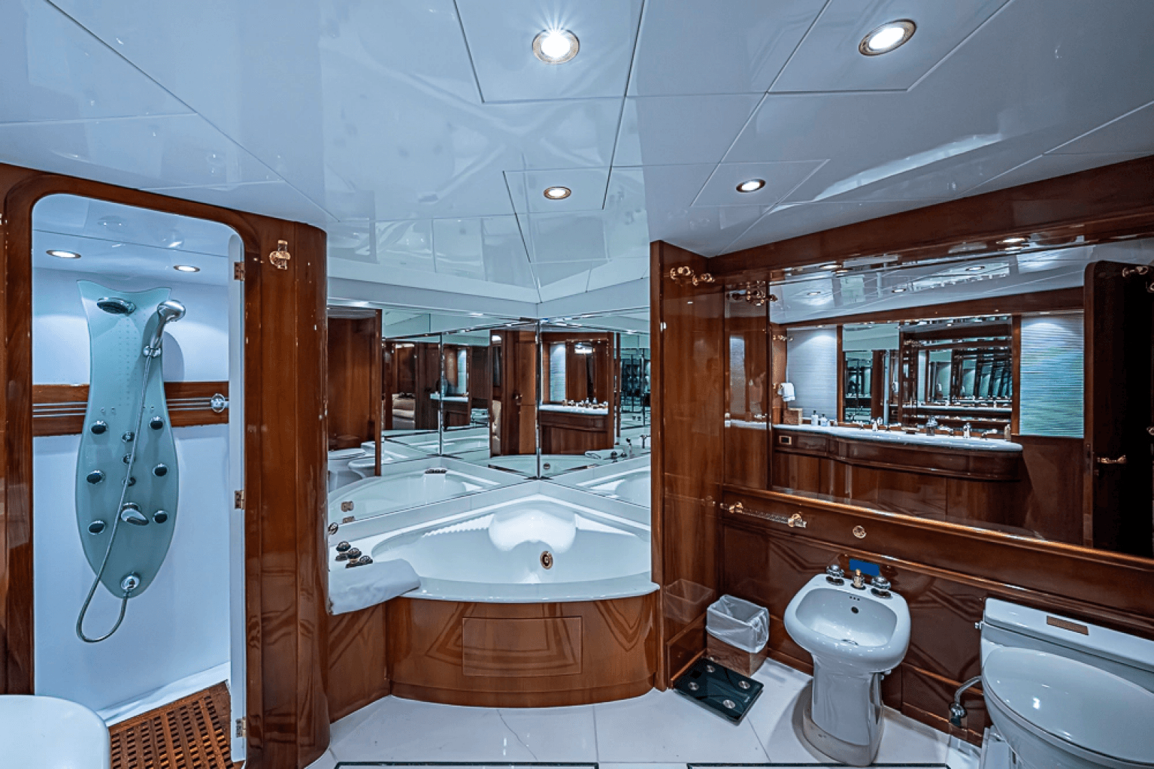1994 Benetti Trideck photo 21