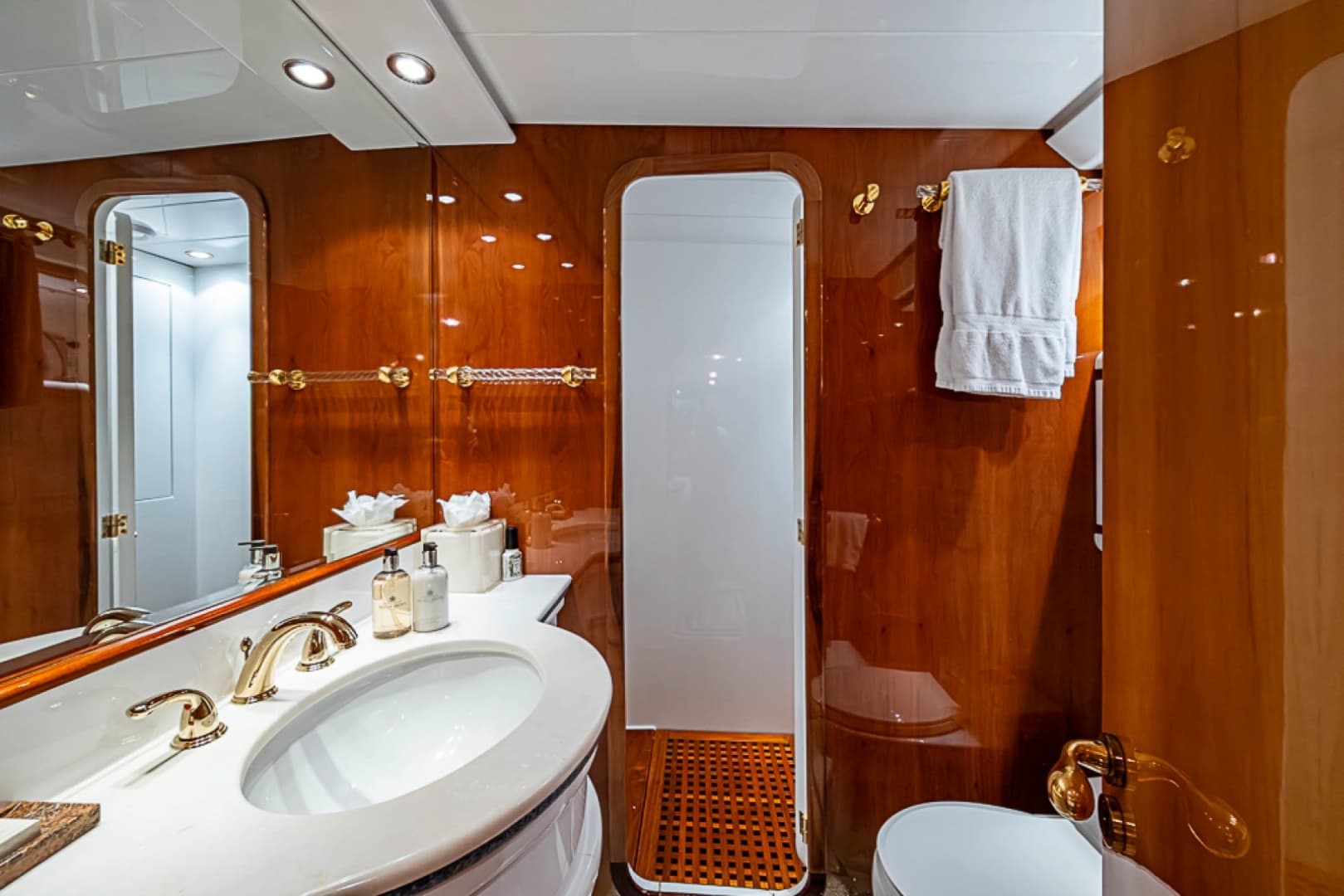 1994 Benetti Trideck photo 54