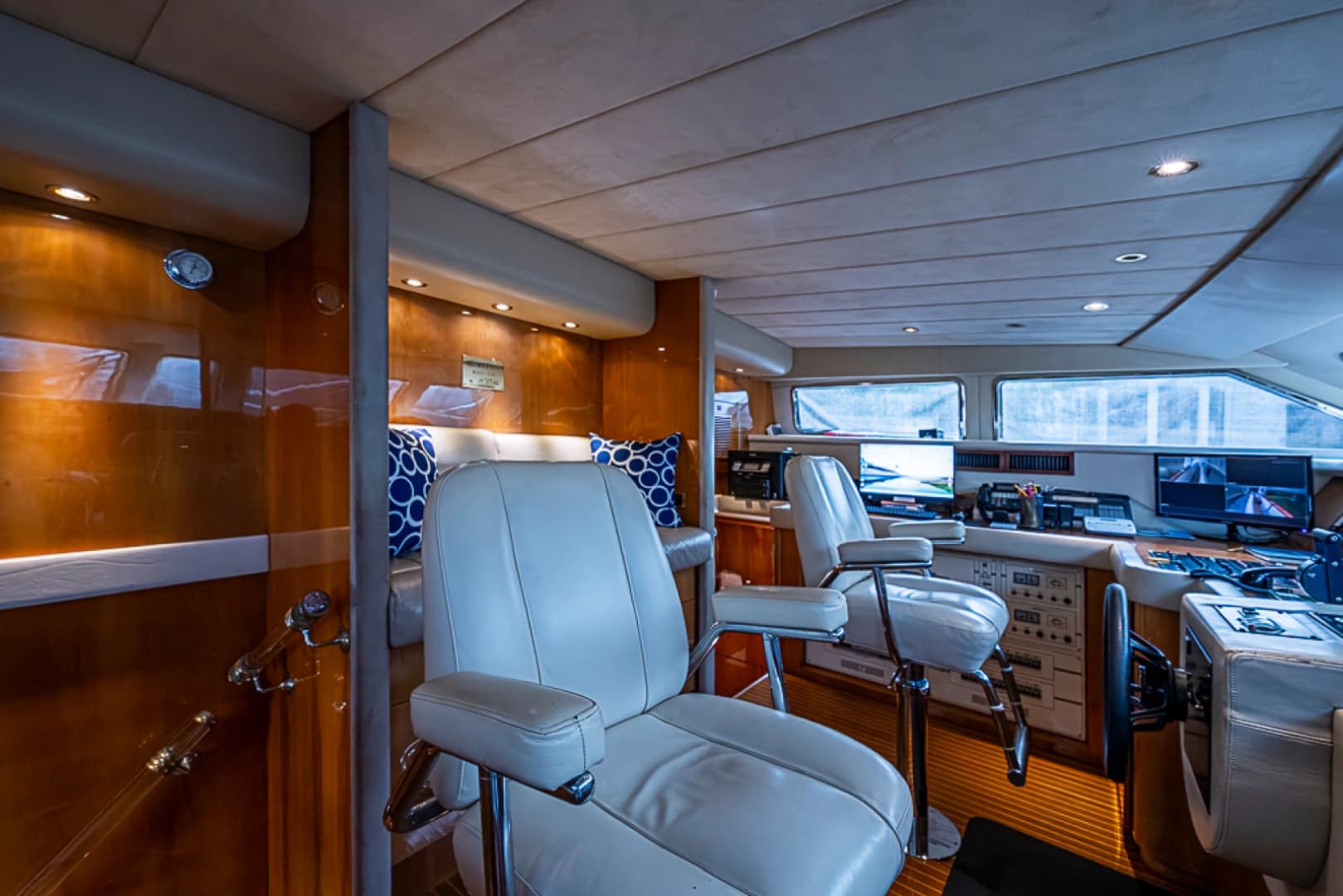 1994 Benetti Trideck photo 29