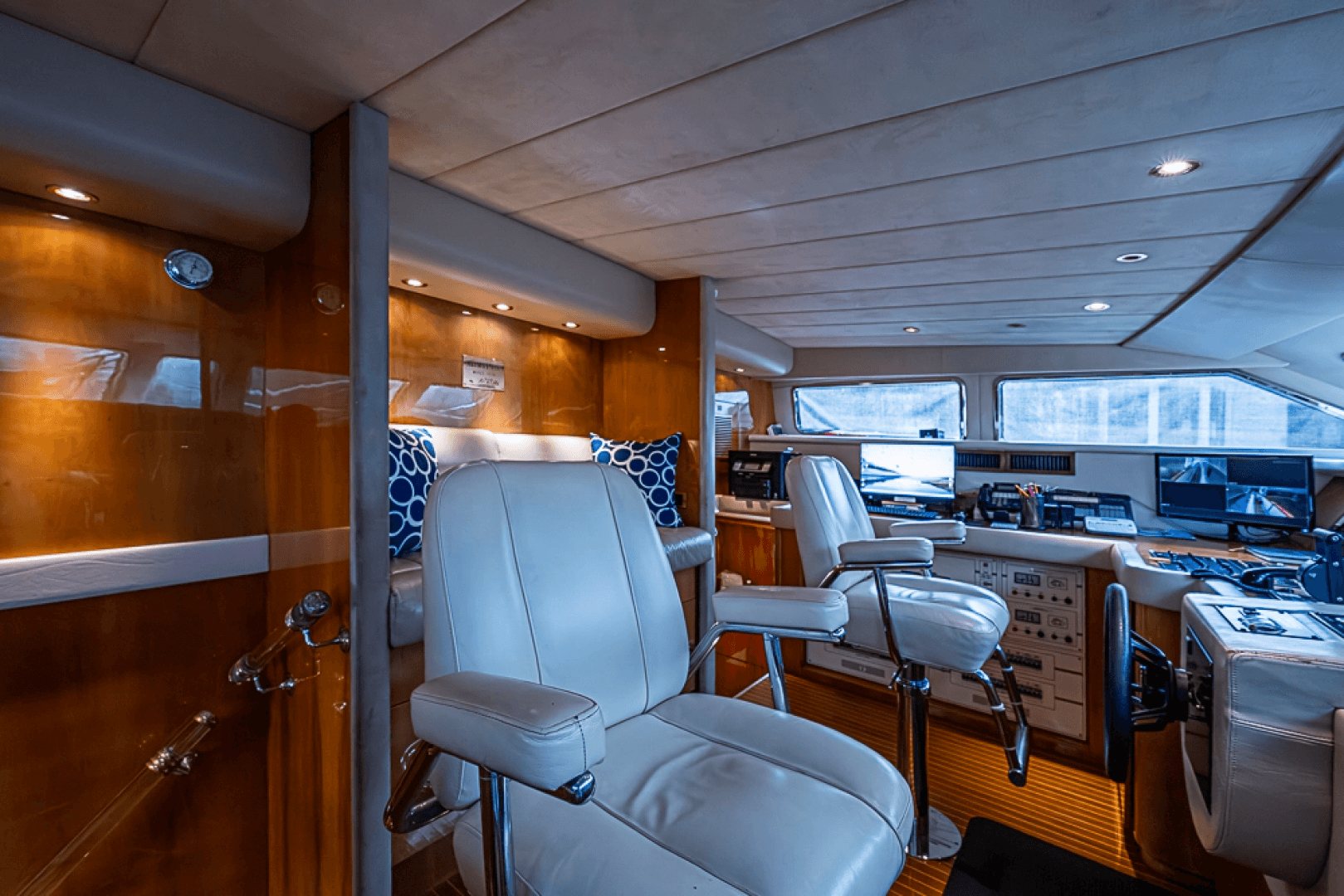 1994 Benetti Trideck photo 29