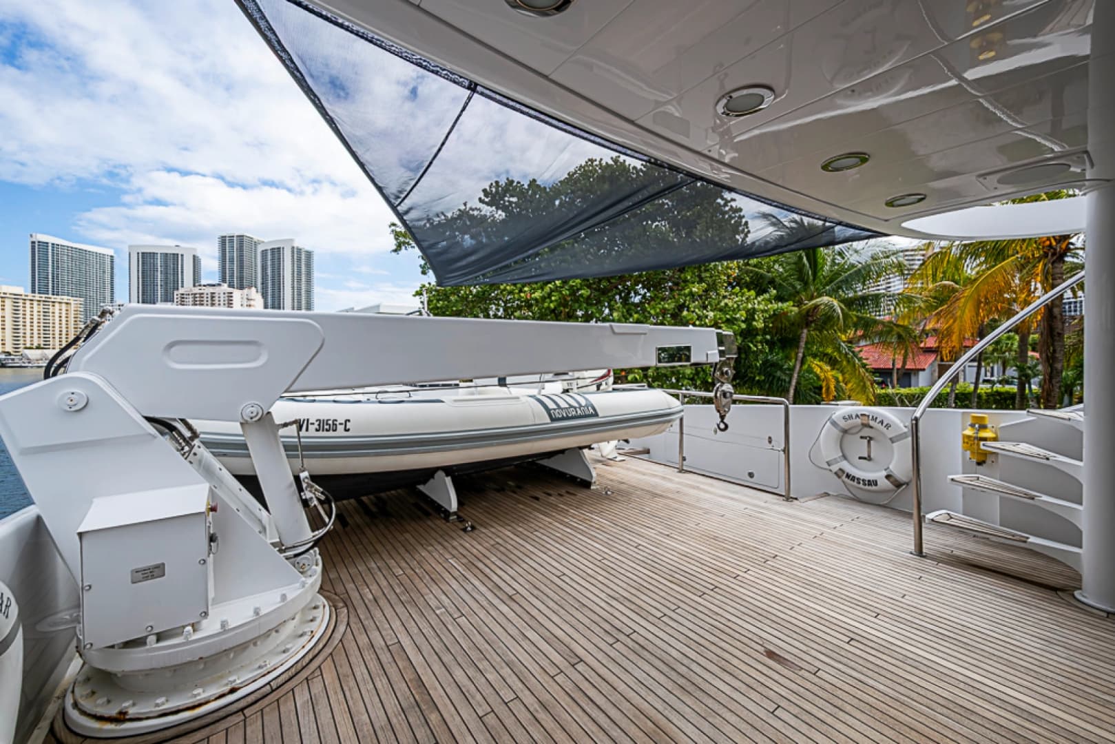 1994 Benetti Trideck photo 39