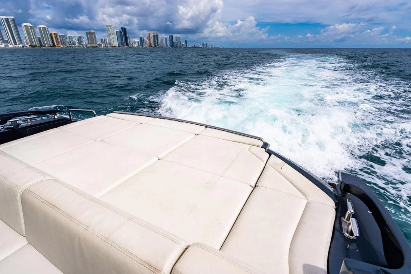 2018 Pershing 5x photo 5