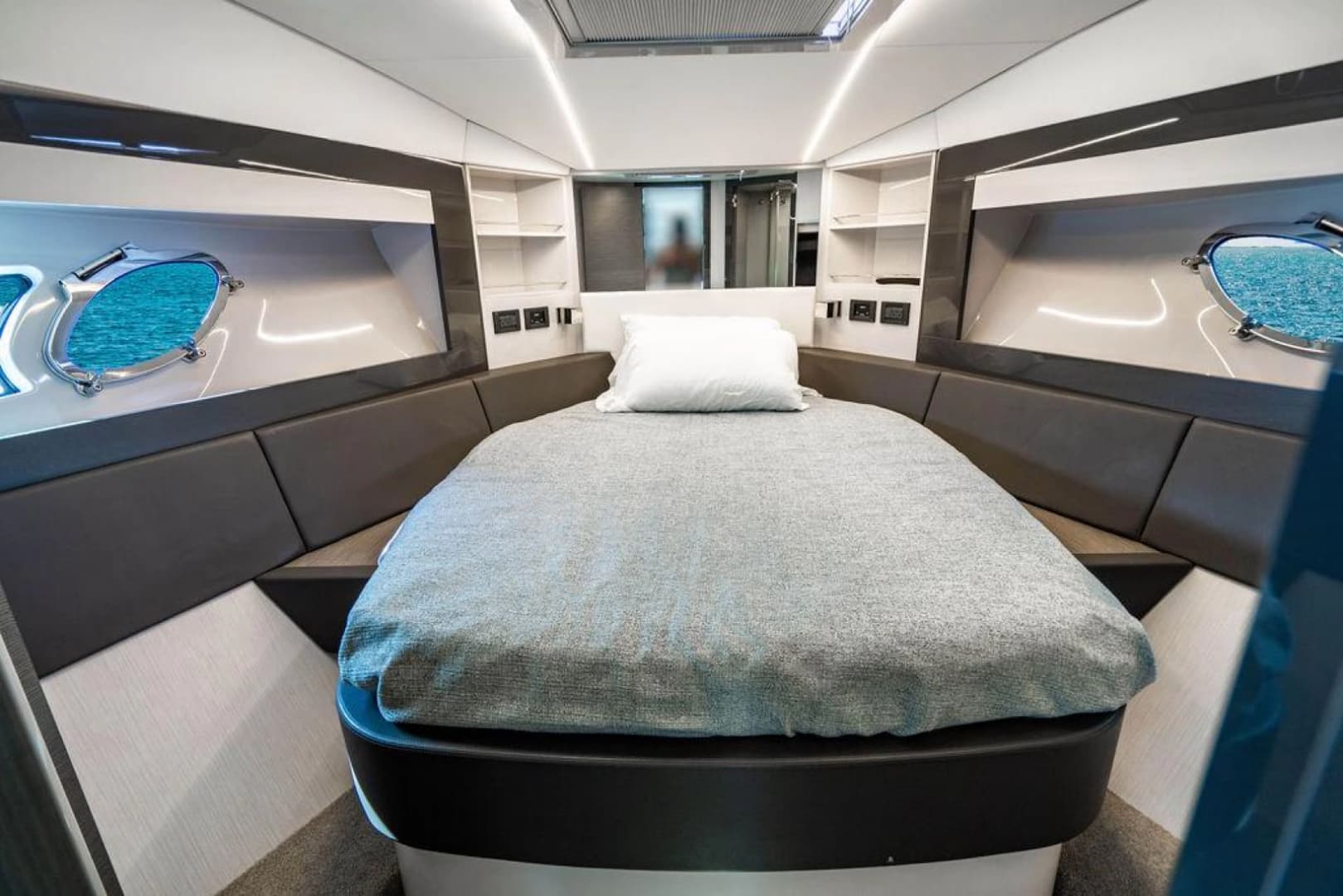 2018 Pershing 5x photo 44