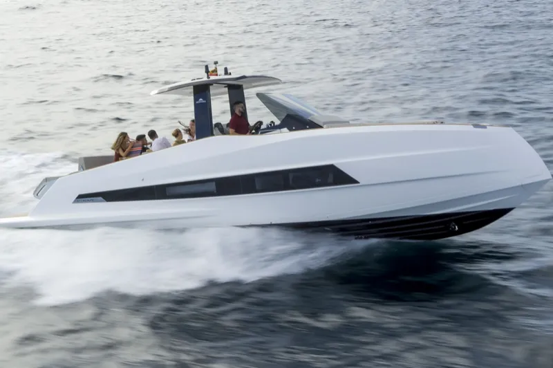 Astondoa 377 Coupe