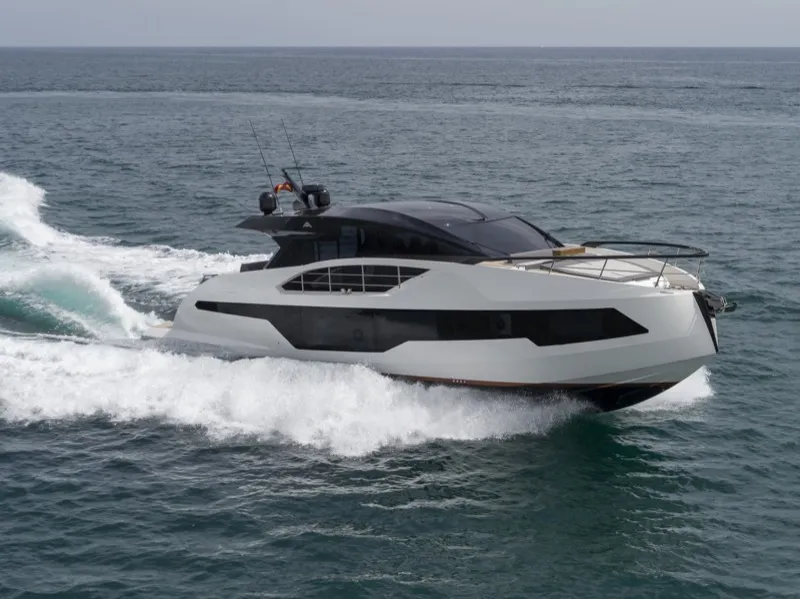 Astondoa 677 Coupe